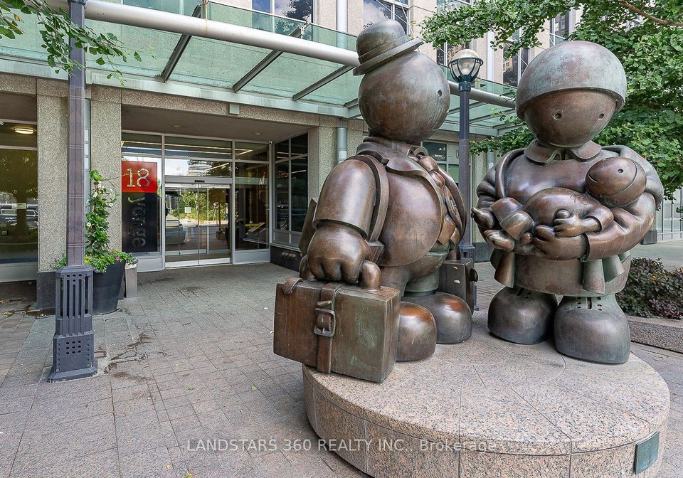 18-yonge-street-toronto-ontario-c12683628