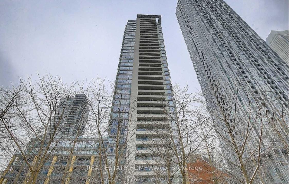 18-yorkville-avenue-toronto-ontario-c12684078