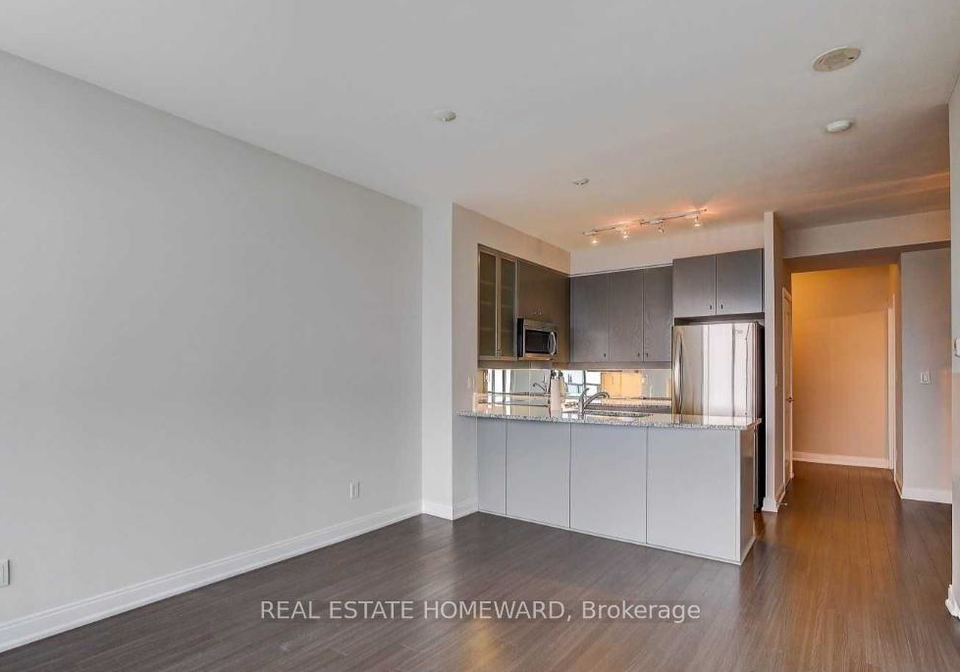 18-yorkville-avenue-toronto-ontario-c12684078