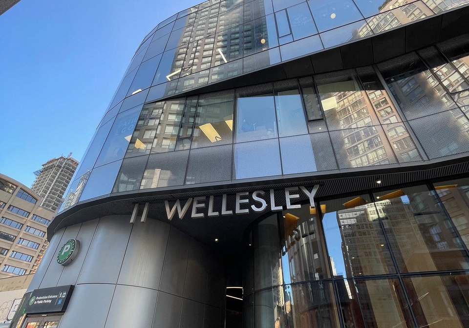 11-wellesley-street-w-toronto-ontario-c12684088