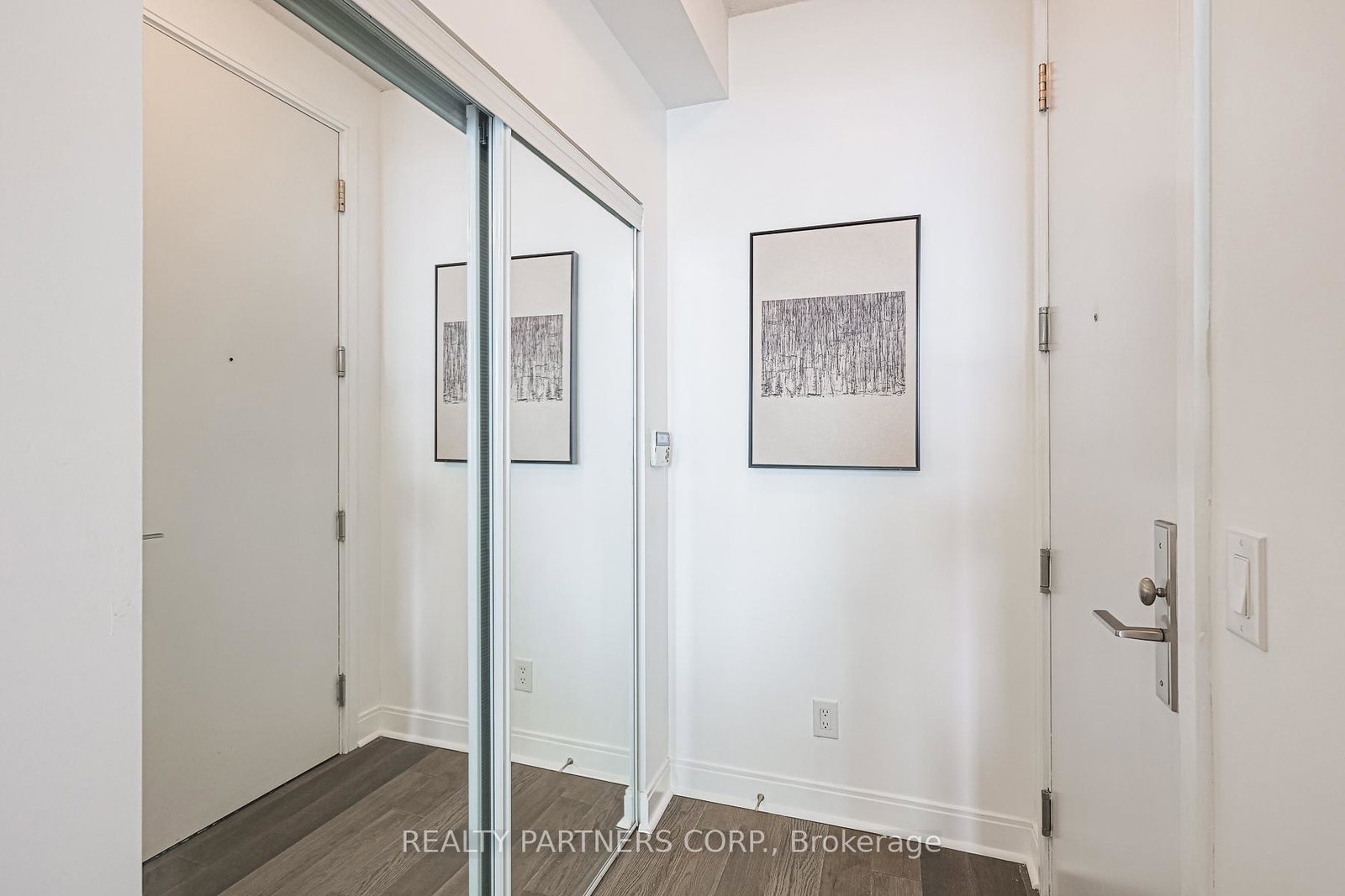 1-scott-street-toronto-ontario-c12684418