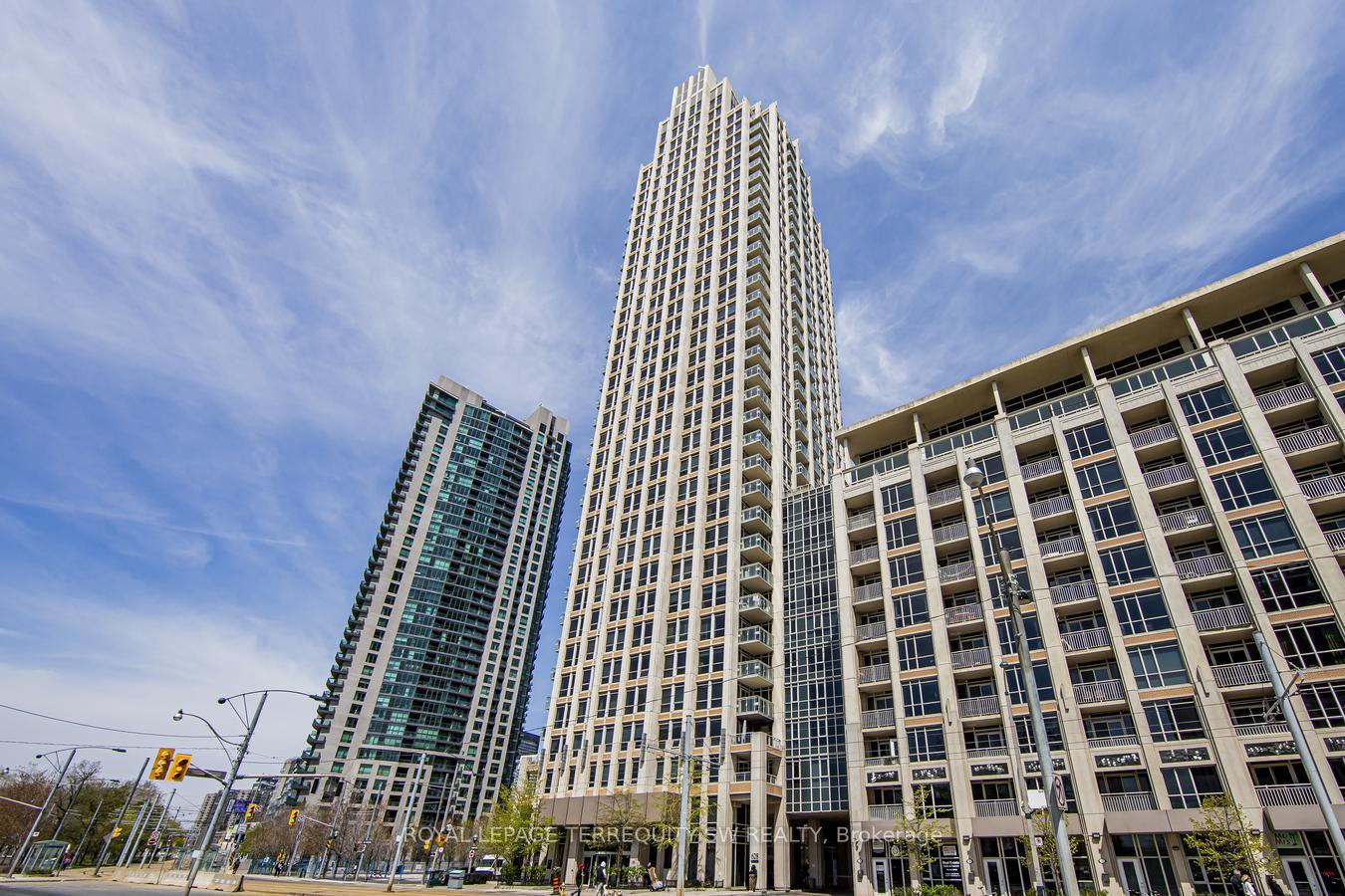 628-fleet-street-toronto-ontario-c12684860