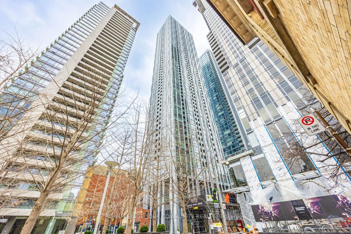 1-yorkville-avenue-toronto-ontario-c12684924