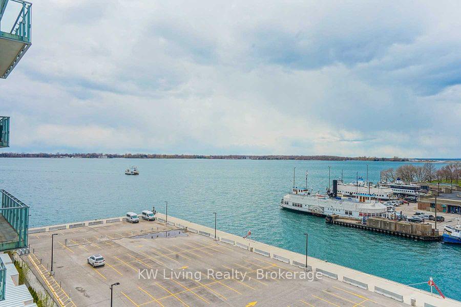 15-queens-quay-e-toronto-ontario-c12685024