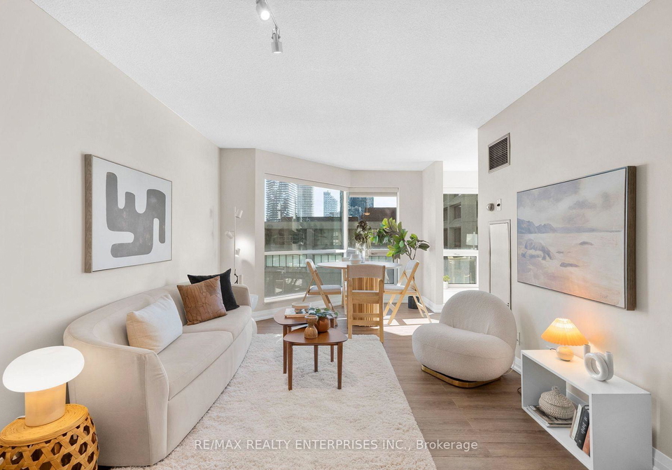 10-yonge-street-toronto-ontario-c12685026