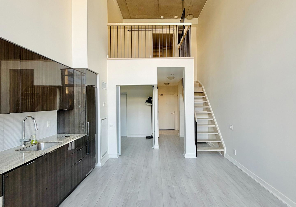 5-hanna-avenue-toronto-ontario-c12685304