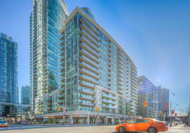 51-lower-simcoe-street-toronto-ontario-c12685656