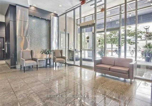 51-lower-simcoe-street-toronto-ontario-c12685656