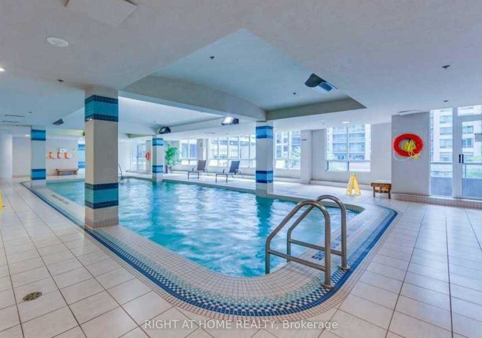 51-lower-simcoe-street-toronto-ontario-c12685656