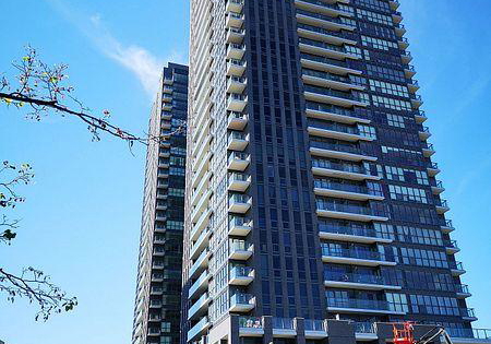 6-sonic-way-east-york-ontario-c12685724
