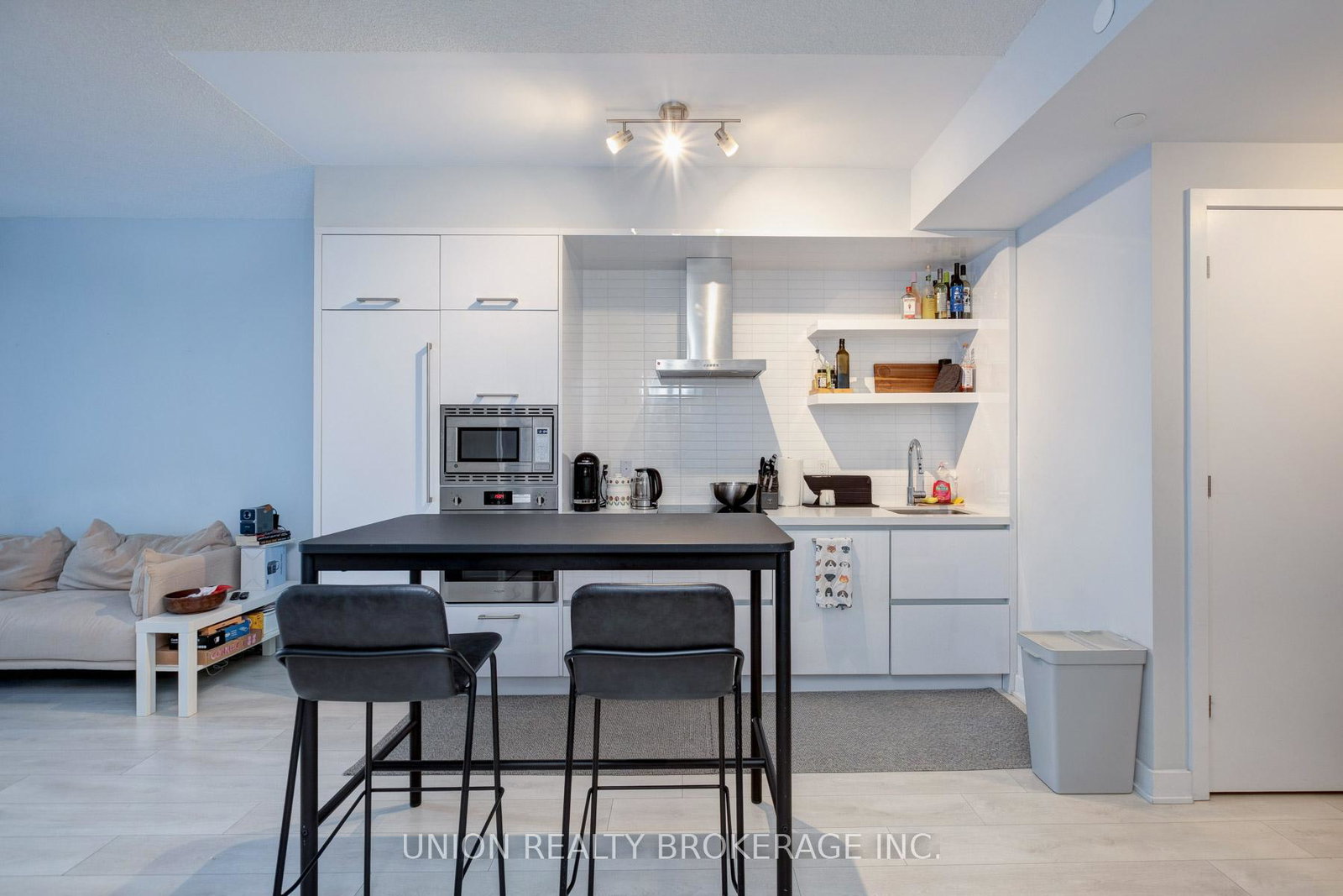 2221-yonge-street-toronto-ontario-c12685960
