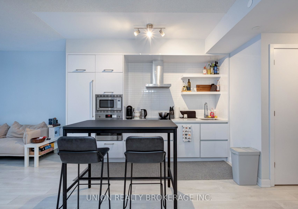 2221-yonge-street-toronto-ontario-c12685960