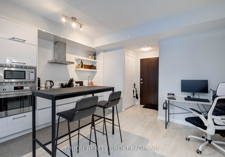2221-yonge-street-toronto-ontario-c12685960