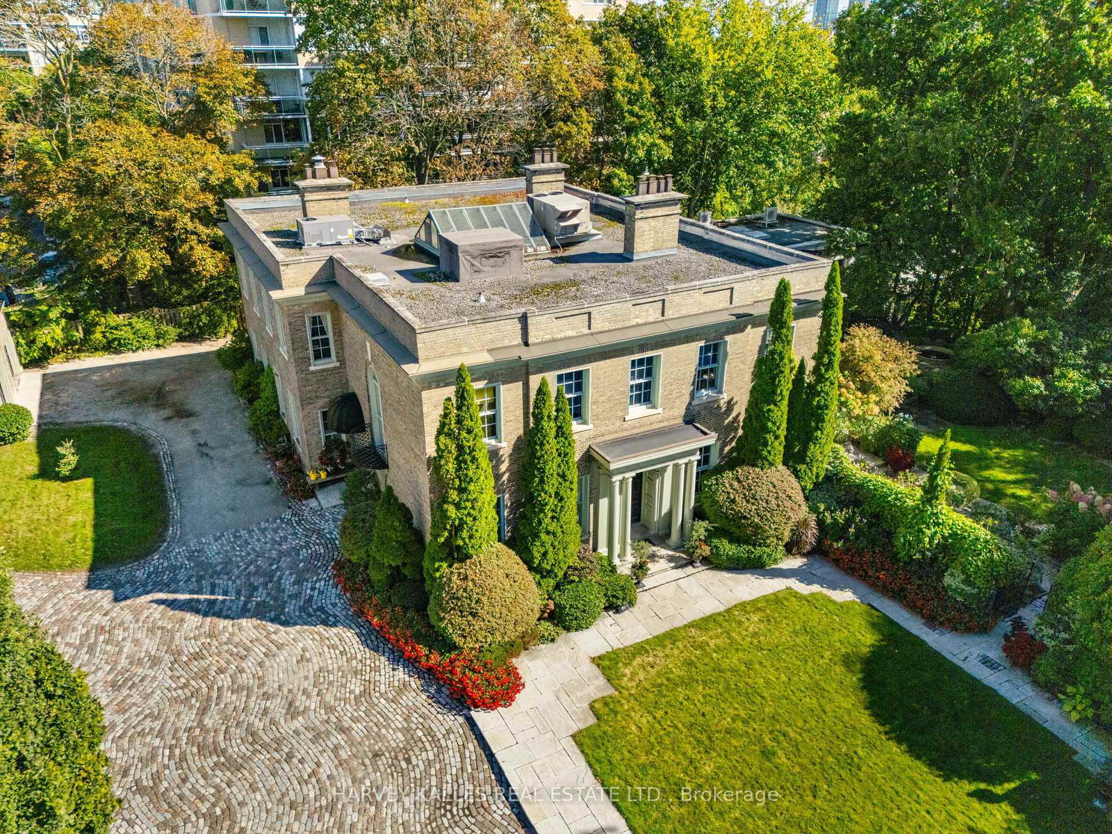 1-edmund-gate-toronto-ontario-c12685978