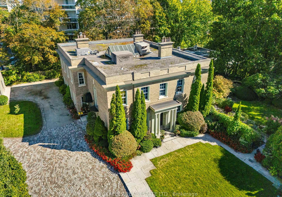 1-edmund-gate-toronto-ontario-c12685978
