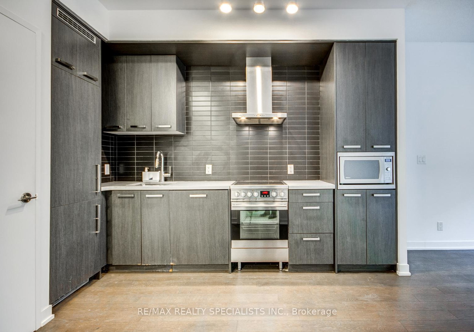 455-front-street-toronto-ontario-c12686036