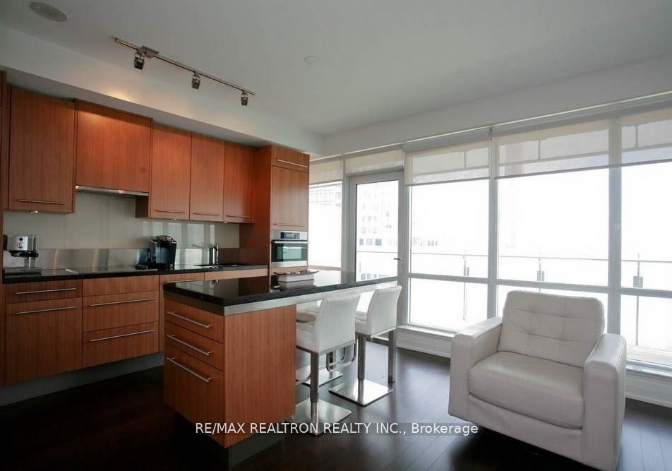 80-john-street-toronto-ontario-c12686386