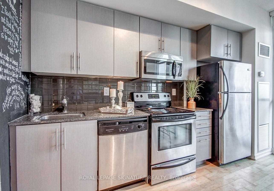 65-bremner-boulevard-toronto-ontario-c12686486