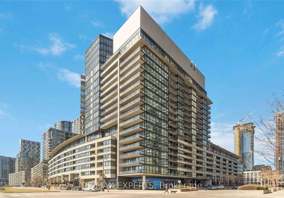 8-telegram-mews-toronto-ontario-c12686518