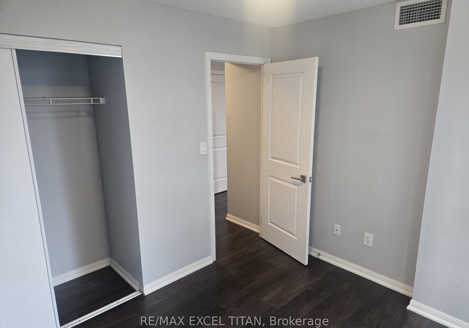 400-adelaide-street-e-toronto-ontario-c12686810