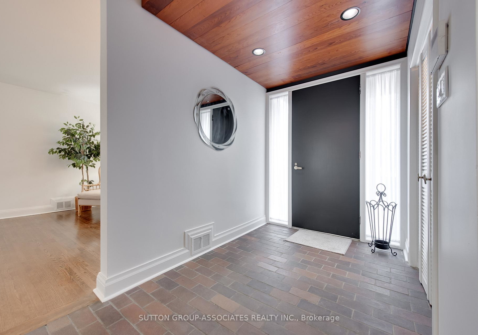 36-shallmar-boulevard-toronto-ontario-c12687206