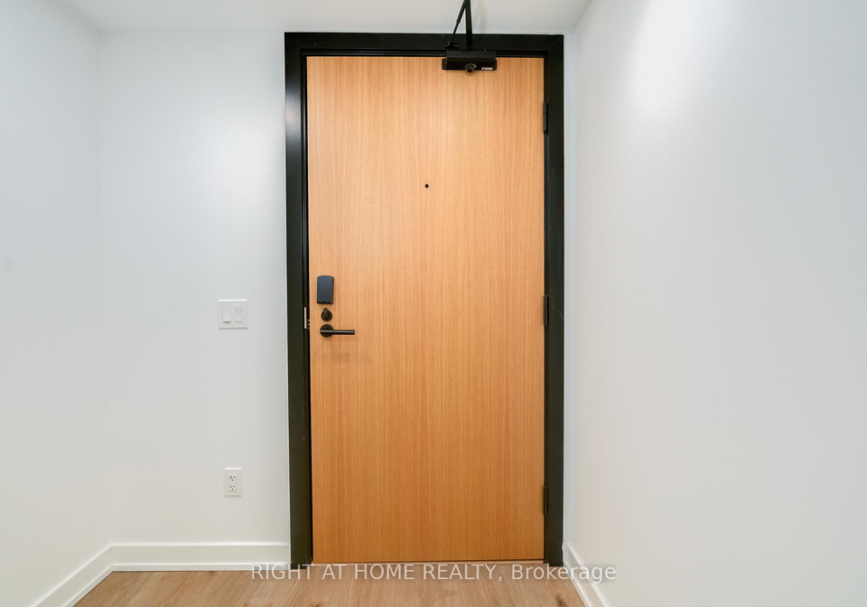 897-college-street-w-toronto-ontario-c12687356