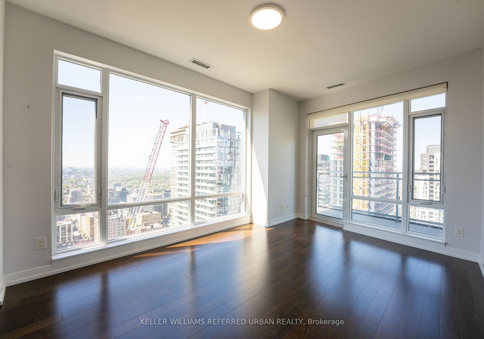 21-widmer-street-toronto-ontario-c12687492