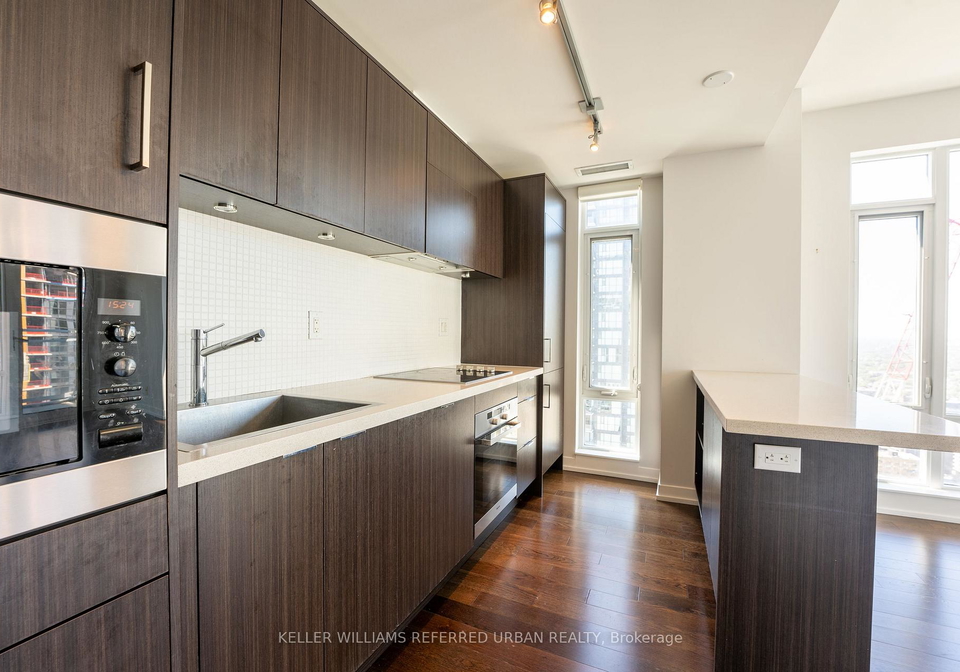 21-widmer-street-toronto-ontario-c12687492