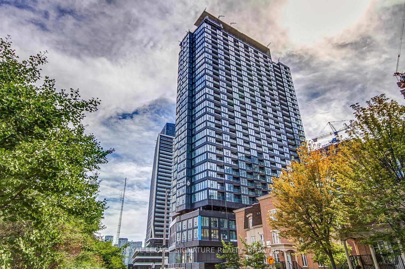 19-western-battery-road-toronto-ontario-c12687880
