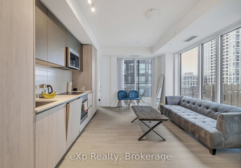 8-widmer-street-toronto-ontario-c12688146