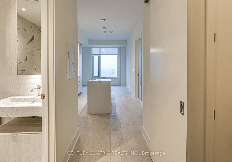 11-yorkville-avenue-toronto-ontario-c12688176