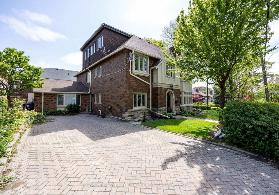 18-college-view-avenue-toronto-ontario-c12688202