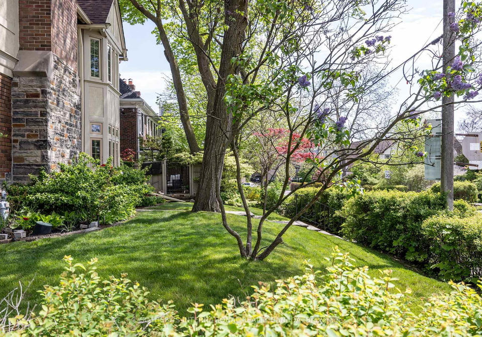 18-college-view-avenue-toronto-ontario-c12688202