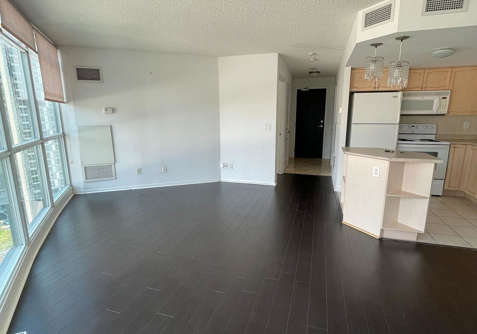 18-yonge-street-toronto-ontario-c12688460