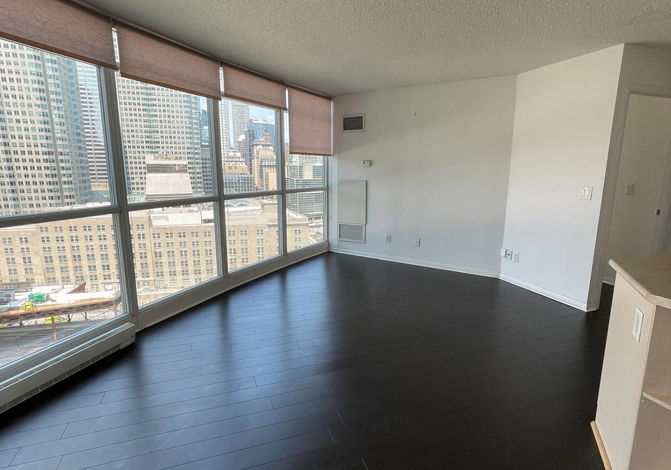 18-yonge-street-toronto-ontario-c12688460