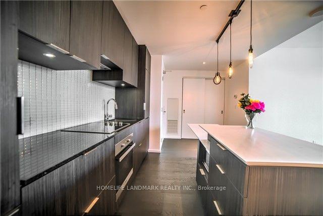 5-st-joseph-street-toronto-ontario-c12688562