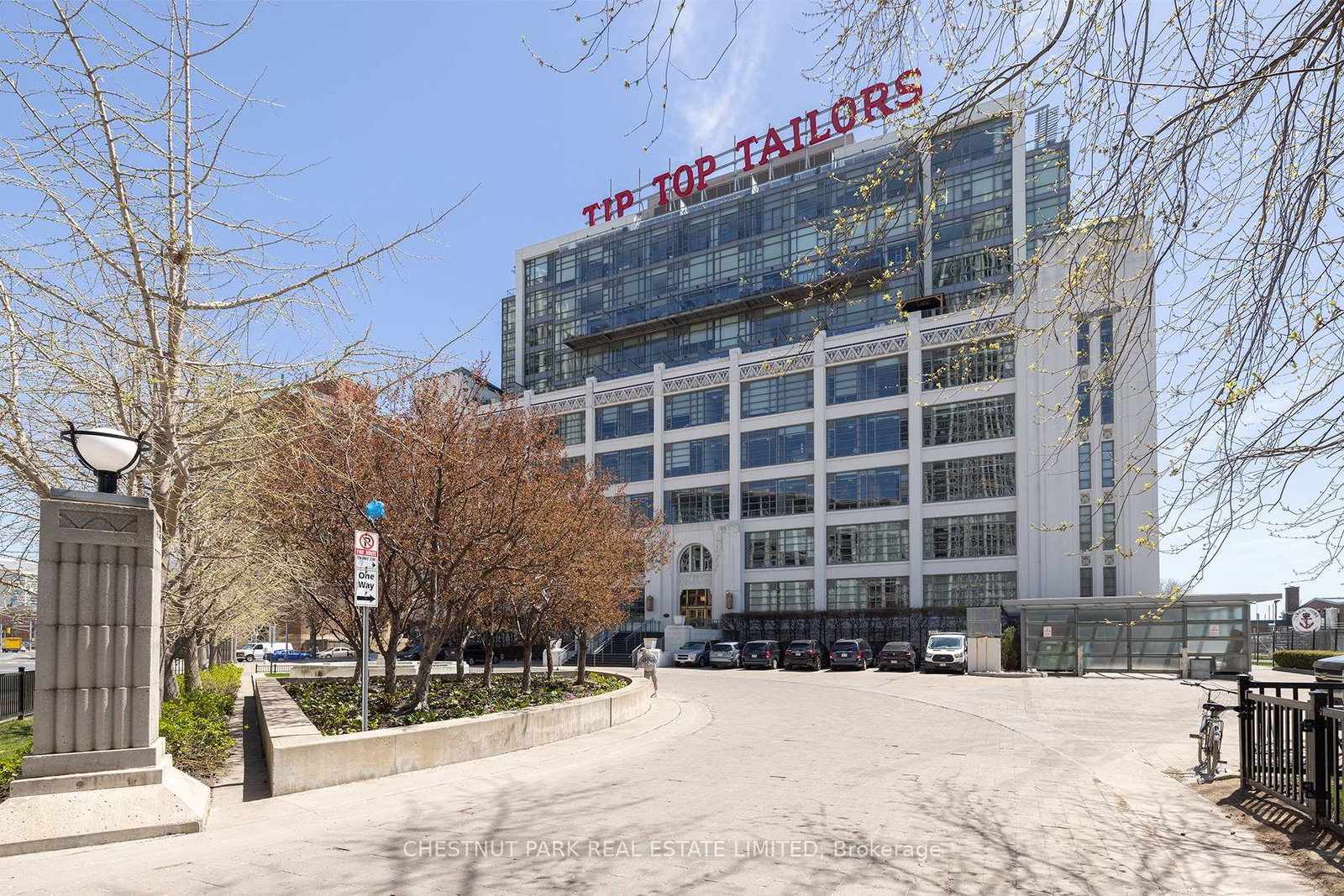 637-lakeshore-boulevard-w-toronto-ontario-c12688568