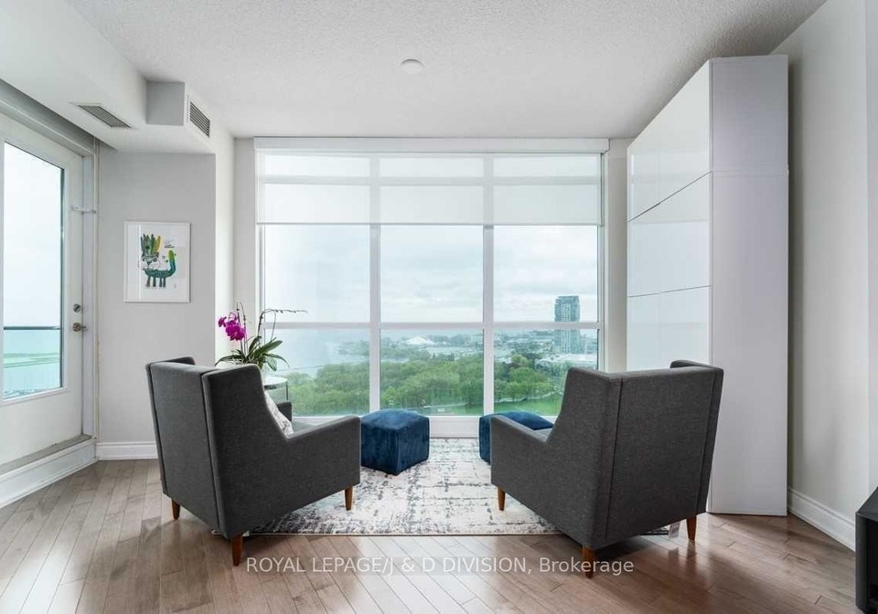 215-fort-york-boulevard-toronto-ontario-c12688806