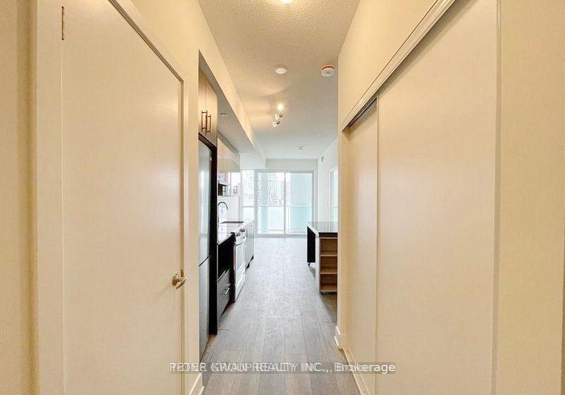 188-fairview-mall-drive-north-york-ontario-c12688908