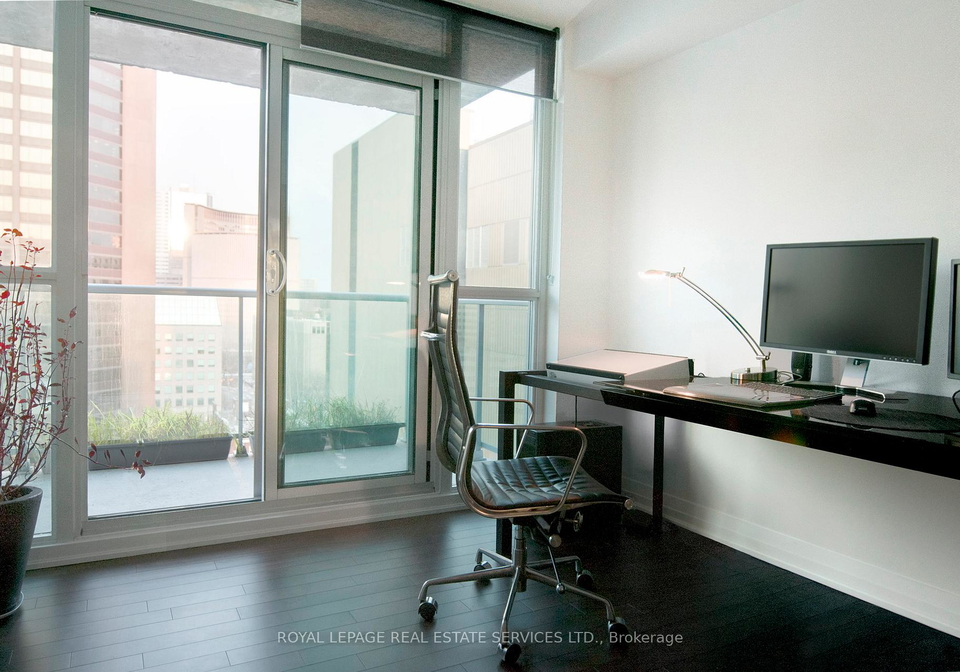 96-st-patrick-street-toronto-ontario-c12688948