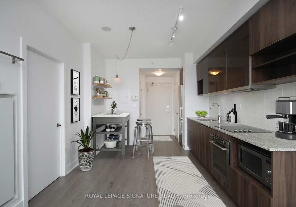 99-the-donway-w-north-york-ontario-c12689000