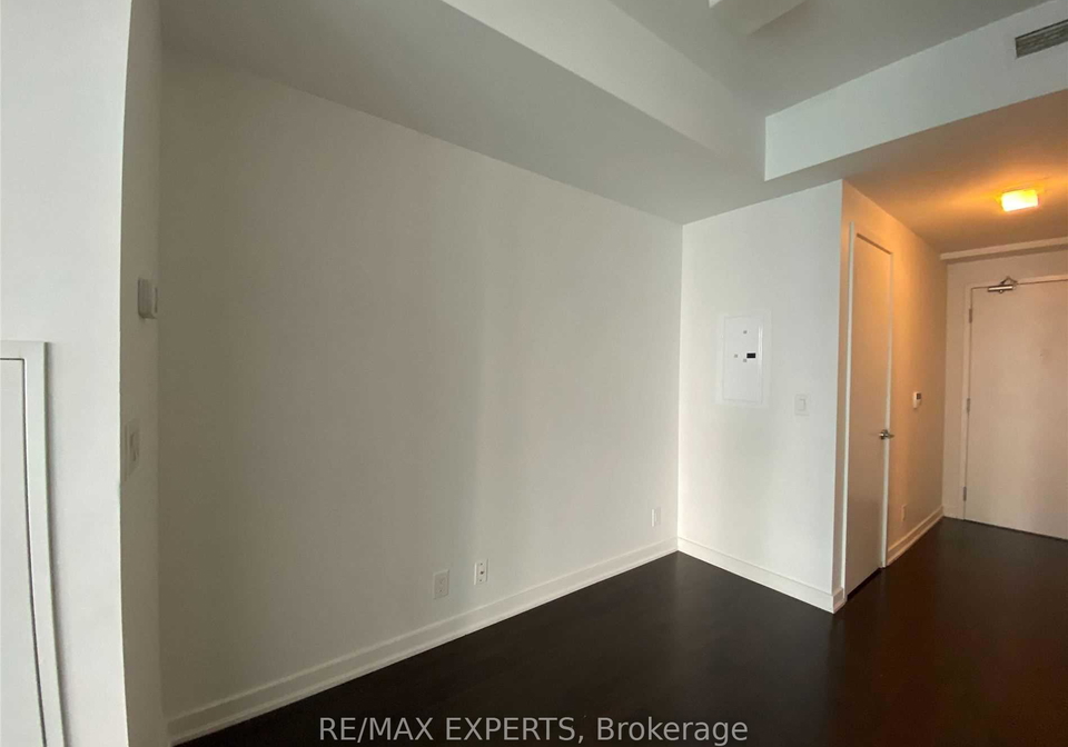 14-york-street-toronto-ontario-c12689630