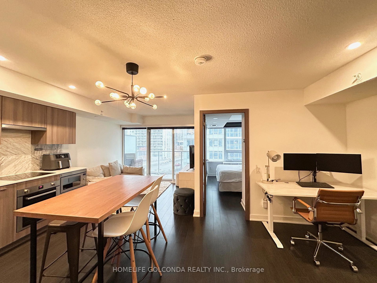 19-bathurst-street-toronto-ontario-c12689674
