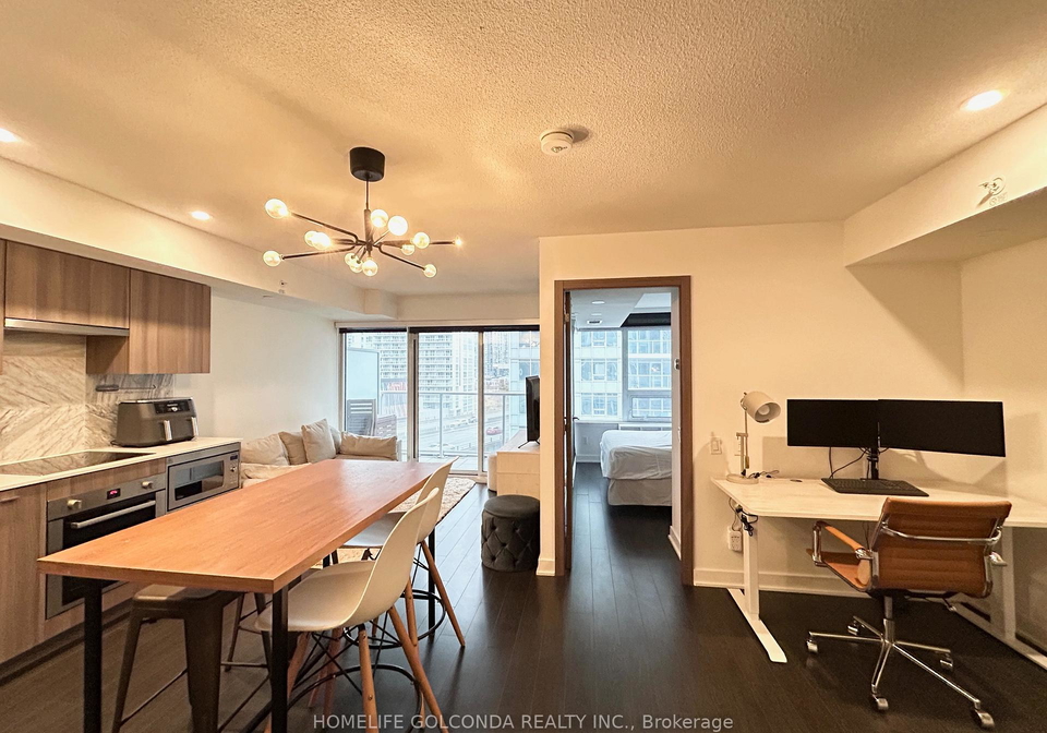 19-bathurst-street-toronto-ontario-c12689674