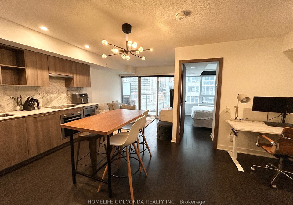 19-bathurst-street-toronto-ontario-c12689674