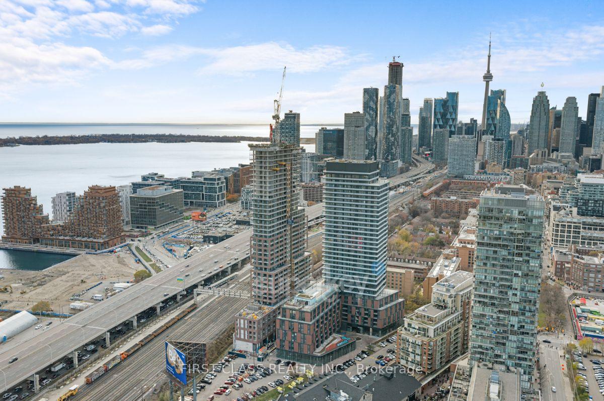 35-parliament-street-toronto-ontario-c12689682