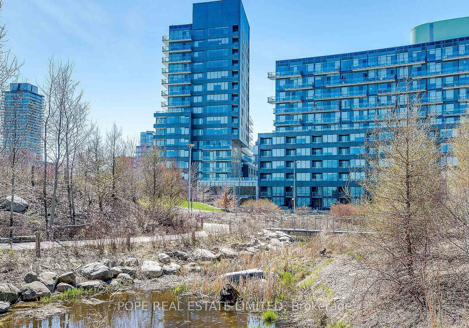 120-bayview-avenue-toronto-ontario-c12690078