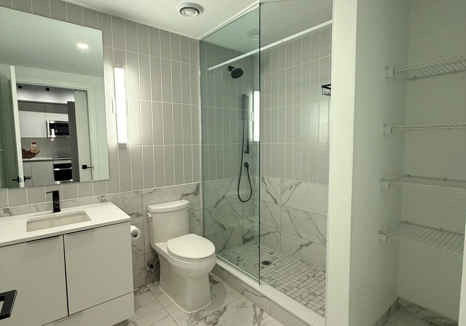 327-king-street-w-toronto-ontario-c12690088