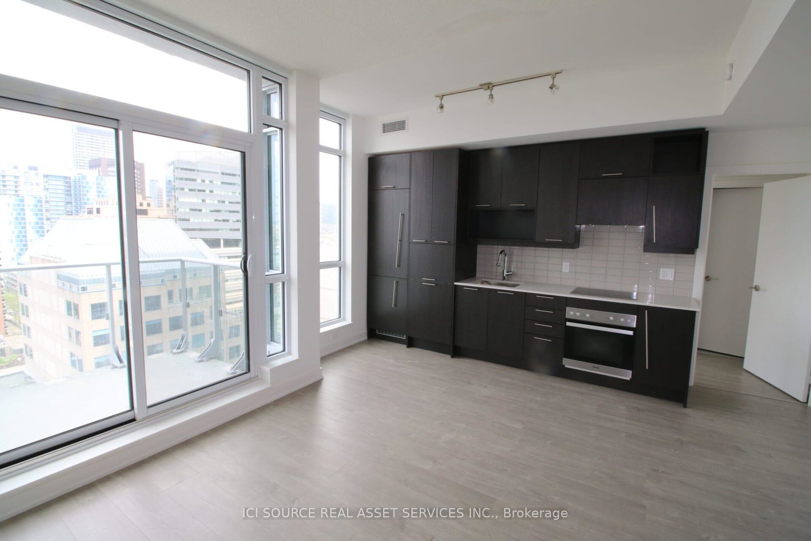 30-nelson-street-toronto-ontario-c12690138