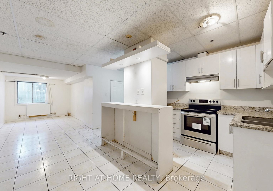 896-eglinton-avenue-e-east-york-ontario-c12690326